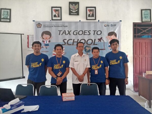Tax Goes to SCHOOL di UPT SMP N 1 Tana Lili oleh Direktorat Jenderal Pajak
